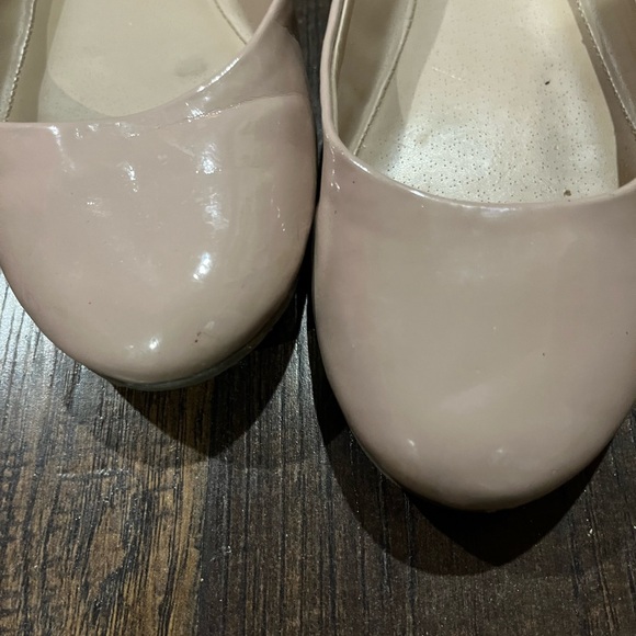 Mossimo flats - Picture 5 of 5